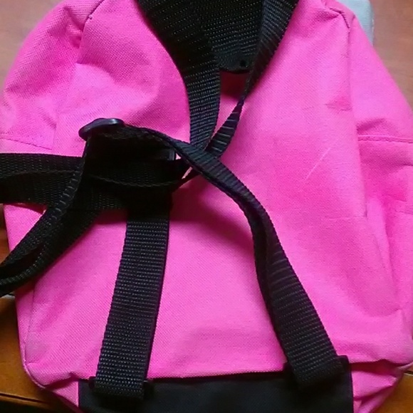 Hello kitty backpack - Picture 2 of 4